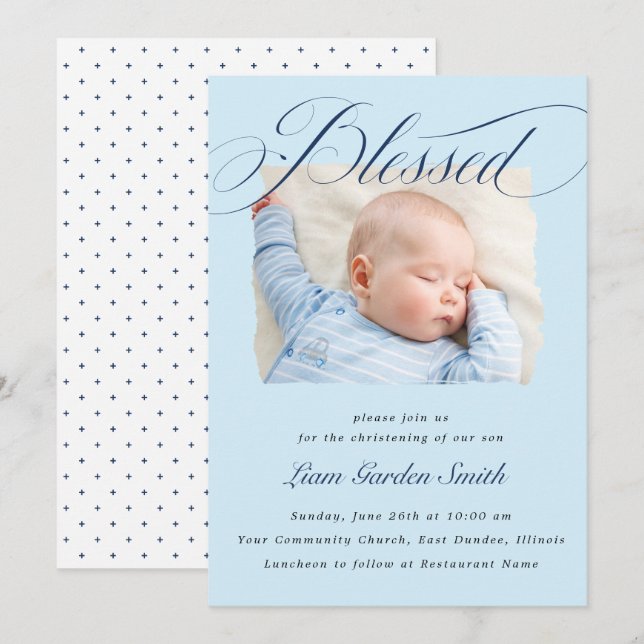 Elegant Dusty Blue Pastel Script Taufe Foto Einladung (Vorne/Hinten)