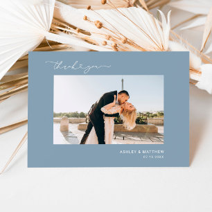 Elegant Dusty Blue Script Heart Foto Wedding Dankeskarte