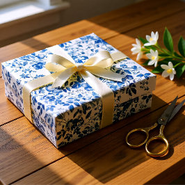 Elegant Dusty Blue Toile Floral Wedding Geschenkpapier