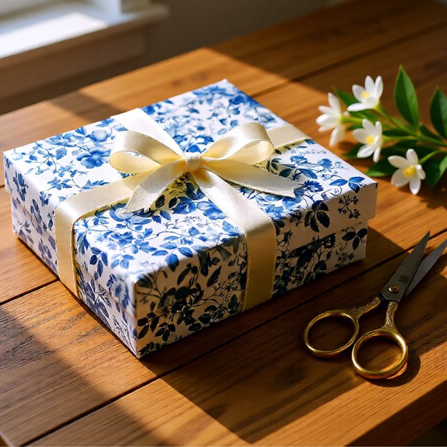 Elegant Dusty Blue Toile Floral Wedding Geschenkpapier (Elegant Dusty Blue Toile Floral Wedding Wrapping Paper)