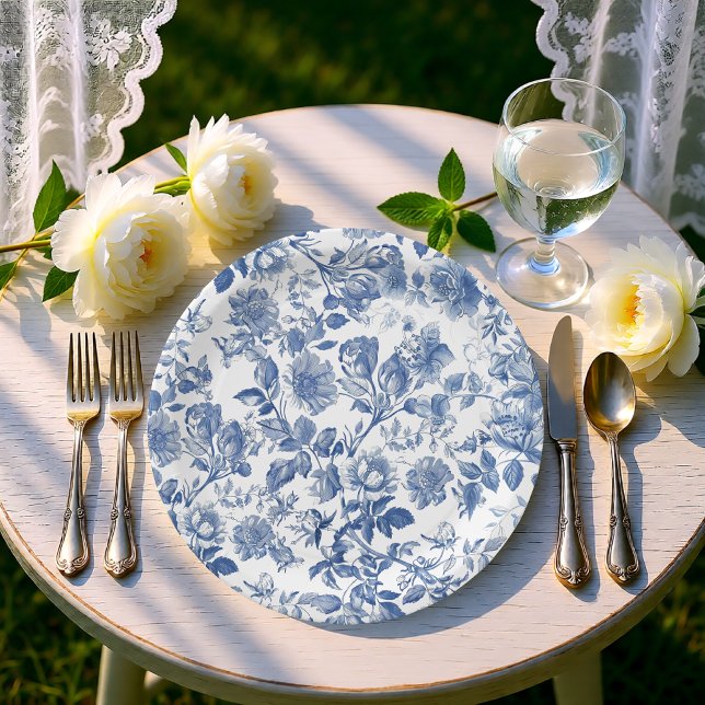 Elegant Dusty Blue Toile Floral Wedding Pappteller (Elegant Dusty Blue Toile Floral Wedding Paper Plates)