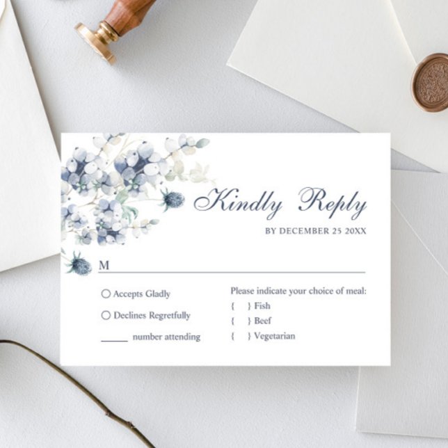 Elegant Dusty Blue Winter Foliage Wedding RSVP Karte (Von Creator hochgeladen)