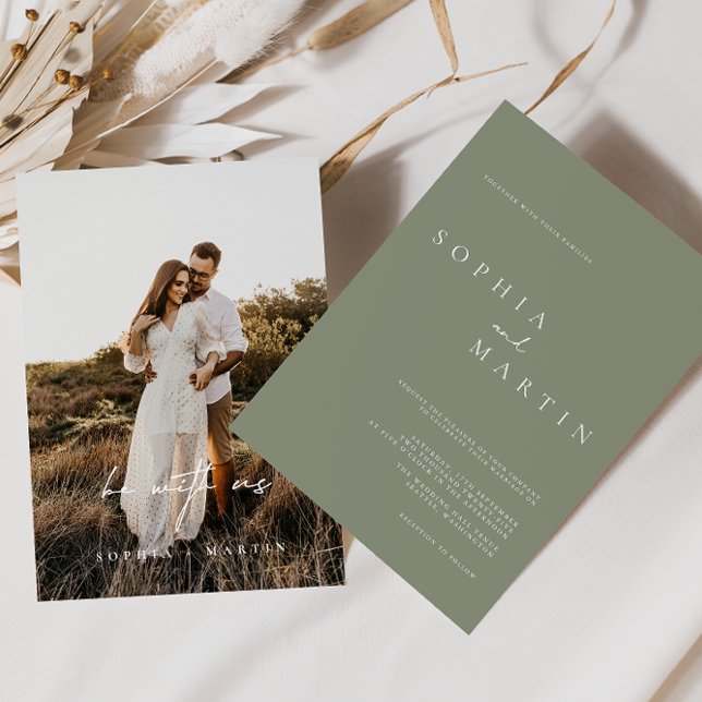 Elegant Dusty Green Script Foto Classic Wedding Einladung (Von Creator hochgeladen)