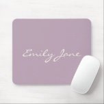 Elegant Dusty Lilac Handgeschriebener Skriptname B Mousepad<br><div class="desc">Dieses benutzerdefinierte Mauspad zeigt Ihren Namen in schönen handgeschriebenen Schriftzeichen auf einem stylisch staubigen lila Hintergrund. Tolle Geschenkidee.</div>