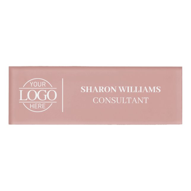 Elegant Dusty Rose Custom Logo Employee Staff Namenschild (Vorderseite)