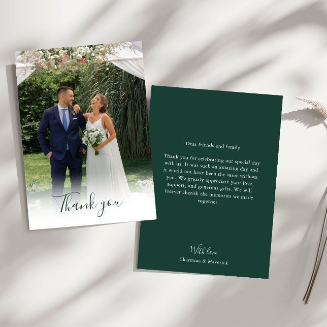 Elegant Emerald Green Script Foto Wedding Dankeskarte (Von Creator hochgeladen)