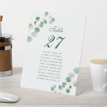 Elegant Eucalyptus Wedding Guest Name Tischnummer Sockelschild<br><div class="desc">Elegante Eukalyptus Greenery Hochzeit Tischnummer mit Gästebamen. Alle Texte sind so vorbereitet,  dass Sie sie einfach und schnell mit Ihren eigenen Details personalisieren können.</div>