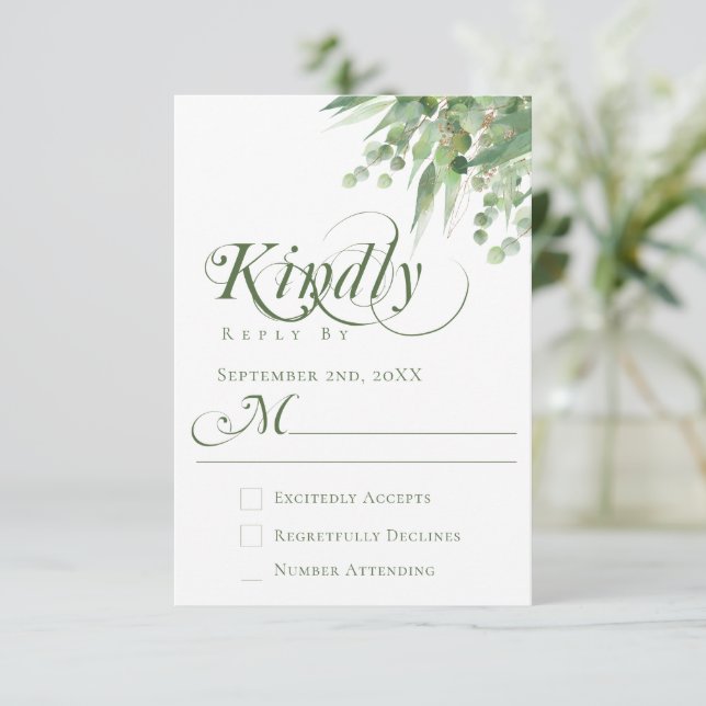 Elegant Eukalyptus Greenery Calligraphy Wedding RSVP Karte (Stehend Vorderseite)