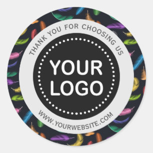 Elegant farbige Feathers Your Logo Slogan Runder Aufkleber