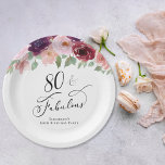 Elegant Floral 80. Geburtstagsparty Pappteller<br><div class="desc">Elegante Teller für ihre 80. Geburtstagsparty,  die "80 & Fabulous" in einem stilvollen Drehbuch und Aquarellbouquets aus bordeauxrot,  rot,  rot und lila Blumen.</div>