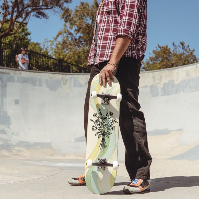 Elegant Floral Bouquet Line Art Skateboard (Außenbereich 2)