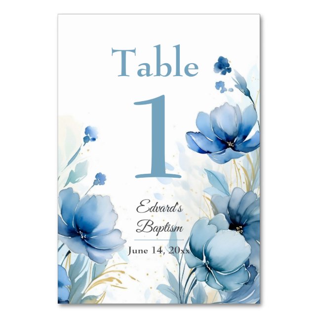 Elegant floral Dusty Blue Baptisse Tischnummer (Vorderseite)