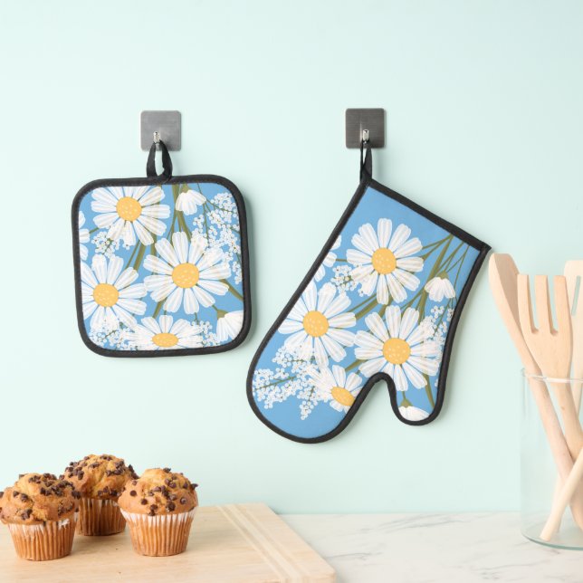 Elegant Floral White Daisies on Blue Ofenhandschuh & Topflappen-Set (Insitu (Hängend))