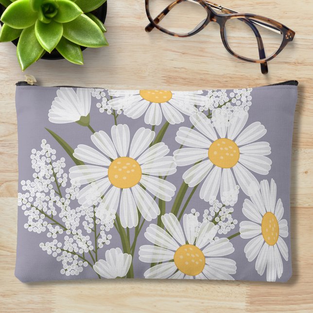 Elegant Floral White Daisies on Lavender Zubehörtasche (Von Creator hochgeladen)