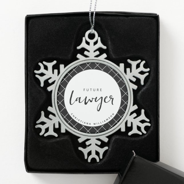 Elegant Future Lawyer Karo Pattern Personalisiert Schneeflocken Zinn-Ornament (Box)