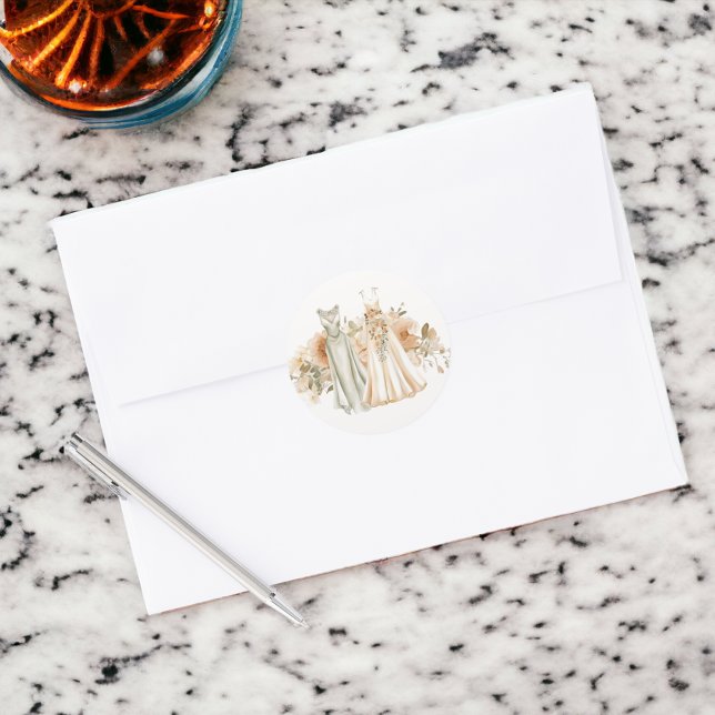 Elegant Gay Wedding Two Brils in Dress Runder Aufkleber (Elegant Gay Wedding Two Brides in Dresses Classic Round Stickers from Ricaso)