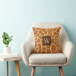 Elegant Giraffe Print Monogram Kissen