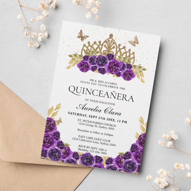 Elegant Glam Lila Floral Gold Tiara Quinceanera Einladung (Von Creator hochgeladen)
