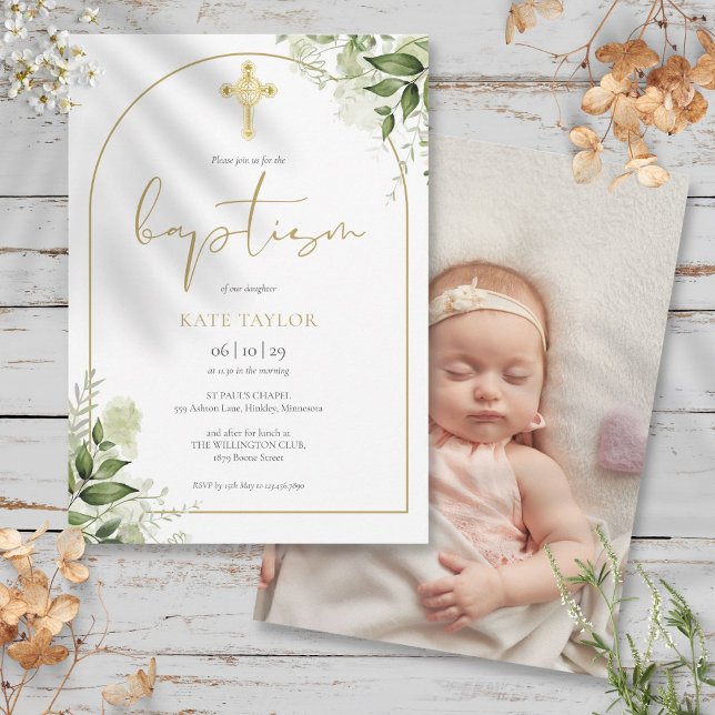 Elegant Gold Arch Greenerie Blumen Foto Taufe Einladung (Elegant Gold Arch Greenery Floral Photo Baptism Invitation)