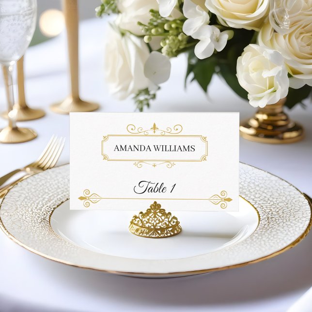Elegant Gold Filigree on White, Wedding Platzkarte (Von Creator hochgeladen)