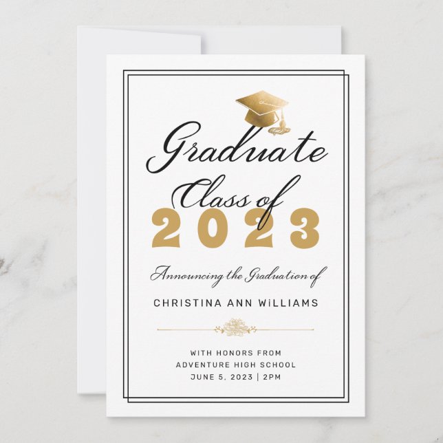 Elegant Gold Grad Cap White Graduate Class of 2023 Ankündigung (Vorderseite)