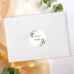 Elegant Gold Greenerity Wedding Runder Aufkleber<br><div class="desc">Bereiten Sie sich auf eine magische Reise der Liebe mit unserer atemberaubenden Hochzeitssuite vor, die speziell für Naturliebhaber gestaltet wurde! Diese fabelhafte Kollektion ist die ultimative Ergänzung zu Ihrem traumhaften Gartenfest oder zu einem bezaubernden Naturerlebnis. Hier finden Sie alles, was Sie brauchen, von einem atemberaubenden Willkommensschild bis hin zu personalisierten...</div>