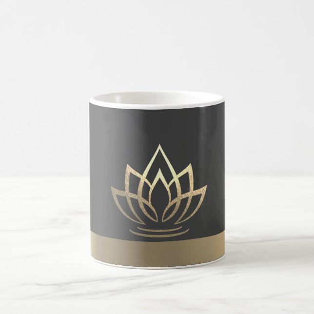 Elegant Gold Lotus, Yoga Kaffeetasse (Mittel)