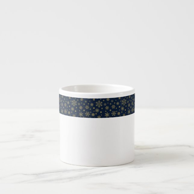 Elegant Gold Snowflake Winter Pattern Espressotasse (Vorderseite)