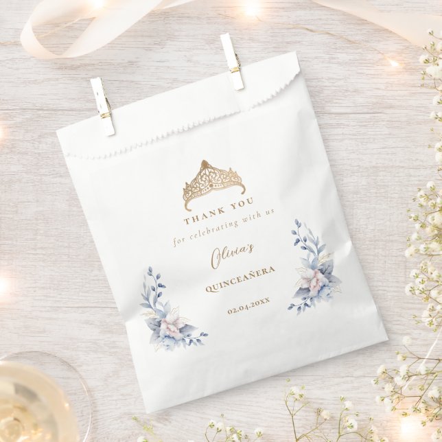 Elegant Gold Tiara Blue Floral Quinceñera Geschenktütchen (Ausgeschnitten)