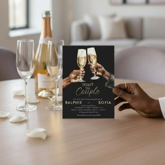 Elegant Gold Toast Couple Engagement Celebration Einladung (Von Creator hochgeladen)