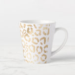 Elegant Gold White Leopard Cheetah Animal Print Milchtasse<br><div class="desc">Dieses elegante und schicke Tierbild eignet sich perfekt für die stilvolle und trendige Mode. Es verfügt über ein handgezeichnet Imitat bedruckt Goldfolien Gepard-Leopardenmuster auf einem einfachen weißen Hintergrund. Die durch Anklicken der Optionen geändert werden können. Es ist ein luxuriöses und stilvolles Safari-Design. ***WICHTIGE HINWEIS FÜR DESIGN: Für individuelle Designanfragen, wie...</div>