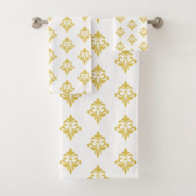 Elegant Golden Fleur de Lis Pattern on White Badhandtuch Set (Insitu)