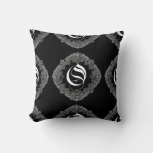 Elegant Goth Initial O Kissen