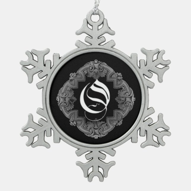 Elegant Goth Initial O Snowflake Schneeflocken Zinn-Ornament (Vorderseite)