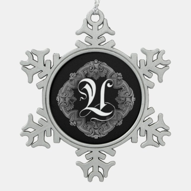 Elegant Goth Initial U Snowflake Ornament (Vorderseite)