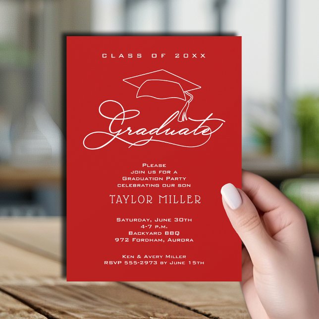 Elegant Grad Cap Scarlet Abschluss Einladung (Elegant white script and grad hat scarlet red graduation party invitations)