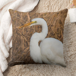 Elegant Great Egret Wading Bird in the Reeds Kissen