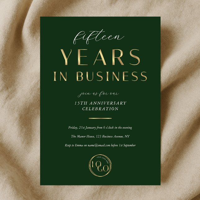 Elegant Green & Gold Logo Business Anniversary Einladung (Von Creator hochgeladen)