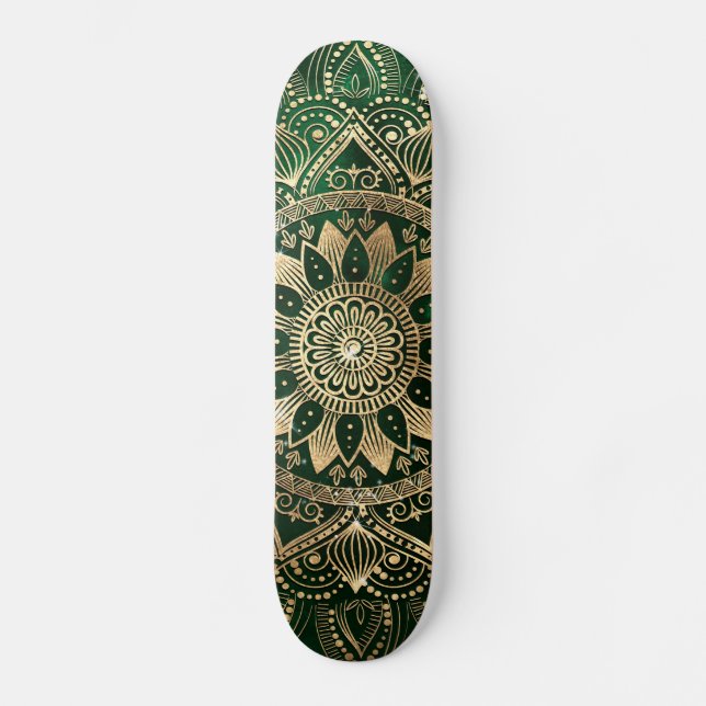 Elegant Green Gold Mandala Skateboard (Vorderseite)