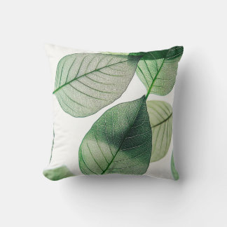 Elegant Green Leaf Throw Pillow Cover | Minimalist Kissen