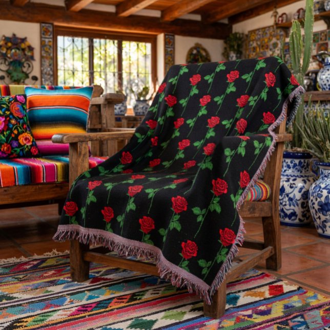 Elegant Hand-Drawn Rose Throw Blanket Decke (Von Creator hochgeladen)