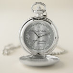 Elegant Heart Diamonds 10. Hochzeitstag Taschenuhr<br><div class="desc">Opulente Eleganz umrahmt dieses 10-jährige Hochzeitsstipendesign in einem einzigartigen geschmolzenen Diamantendesign mit zentrischem Teardrop-Diamant mit Imitaten, die Glitzern auf einem zinnfarbenen Farbverlauf hinzufügen. Originelles Design von Holiday Hearts Designs (Rechte vorbehalten). Bitte beachten Sie, dass alle Verzierungen bedruckt sind und nur in flacher, bedruckter Ausführung so real wie möglich erscheinen. Dazu...</div>
