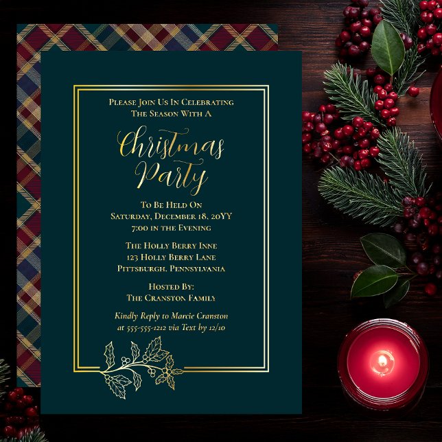 Elegant Holly | Berries Rich Kariertes Party Folieneinladung (Elegant Holly and Berries with Rich Plaid Christmas Party Foil Invitations - Dark Teal Green)
