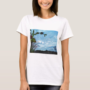 Elegant Holly Christmas, blauer Himmel T-Shirt