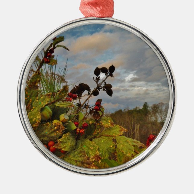 Elegant Holly Christmas Silbernes Ornament (Vorne)