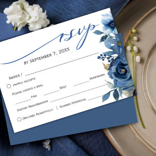 Elegant Ice Blue Winter Floral RSVP Karte