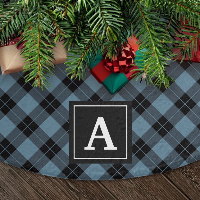 Elegant Kariert | Holiday Monogram Tree Skirt Polyester Weihnachtsbaumdecke (Von Creator hochgeladen)