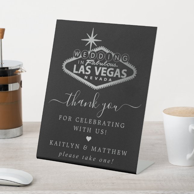 Elegant Las Vegas Destination Wedding Thank You Sockelschild (In SItu)