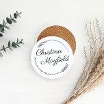 Elegant Laurel Verlasse Personalisiert Name Busine Getränkeuntersetzer<br><div class="desc">Das stilvolle Rundstein Untersetzer Design für einen kleinen Geschäftsinhaber zeigt Ihren Vor- und Nachnamen in modernem Kalligrafieschreiben,  gerahmt durch einen runden Kranz mit rustikalen schicken Lorbeer-Blätter. Personalisieren Sie den gebogenen Text mit einem Firmennamen oder einer anderen bevorzugten Formulierung. Die Farben Schwarz und Weiß können geändert werden.</div>