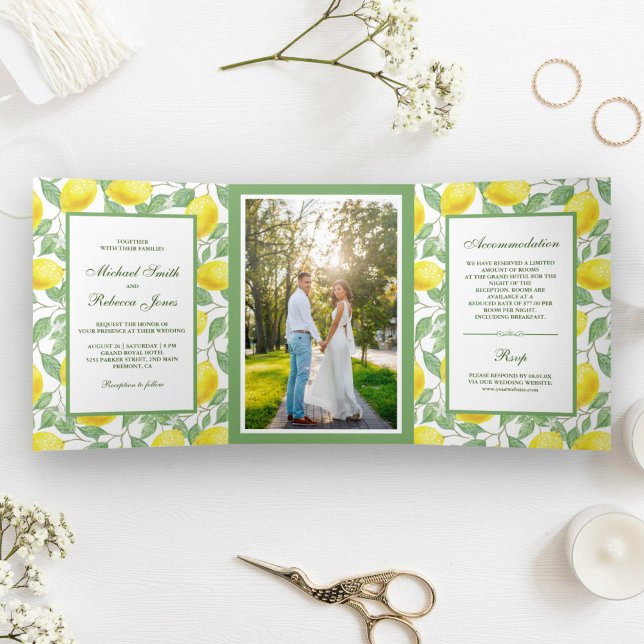 Elegant Lemon Orchard Greenery Wedding Foto Dreifach Gefaltete Einladung (Von Creator hochgeladen)